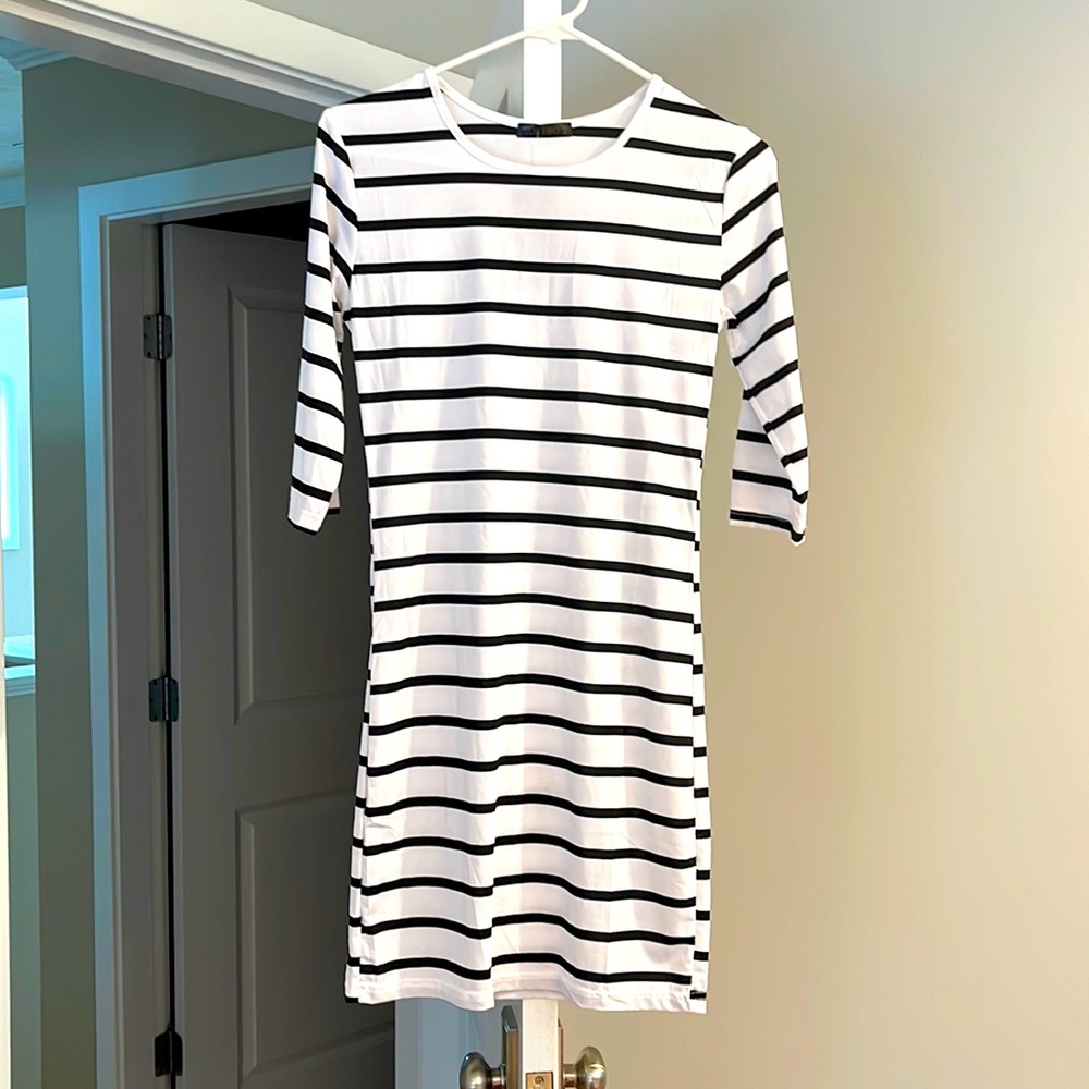 Amazon dress white with black stripes